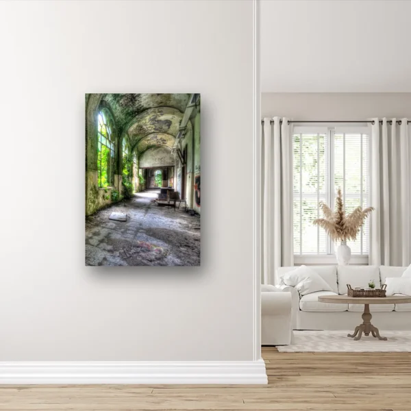 Size Variation 80x120 - Urbex Hallway - Fotokunst Wanddecoratie Verticaal